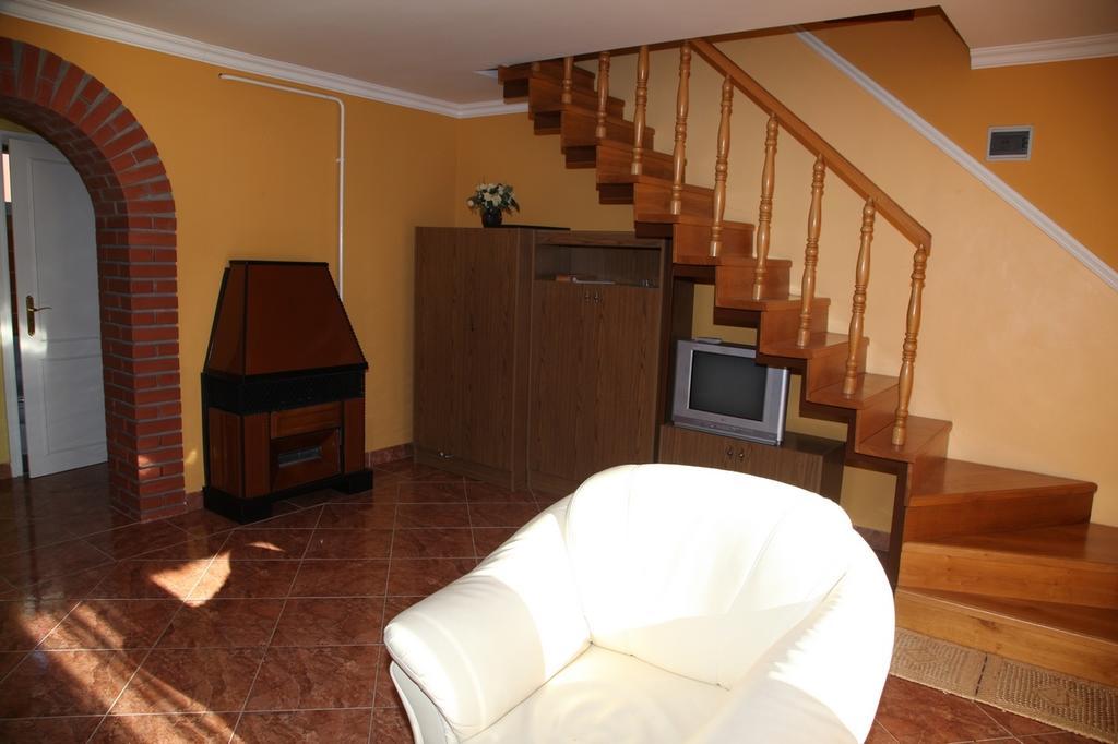 Edina Apartman ザラカロシュ 部屋 写真