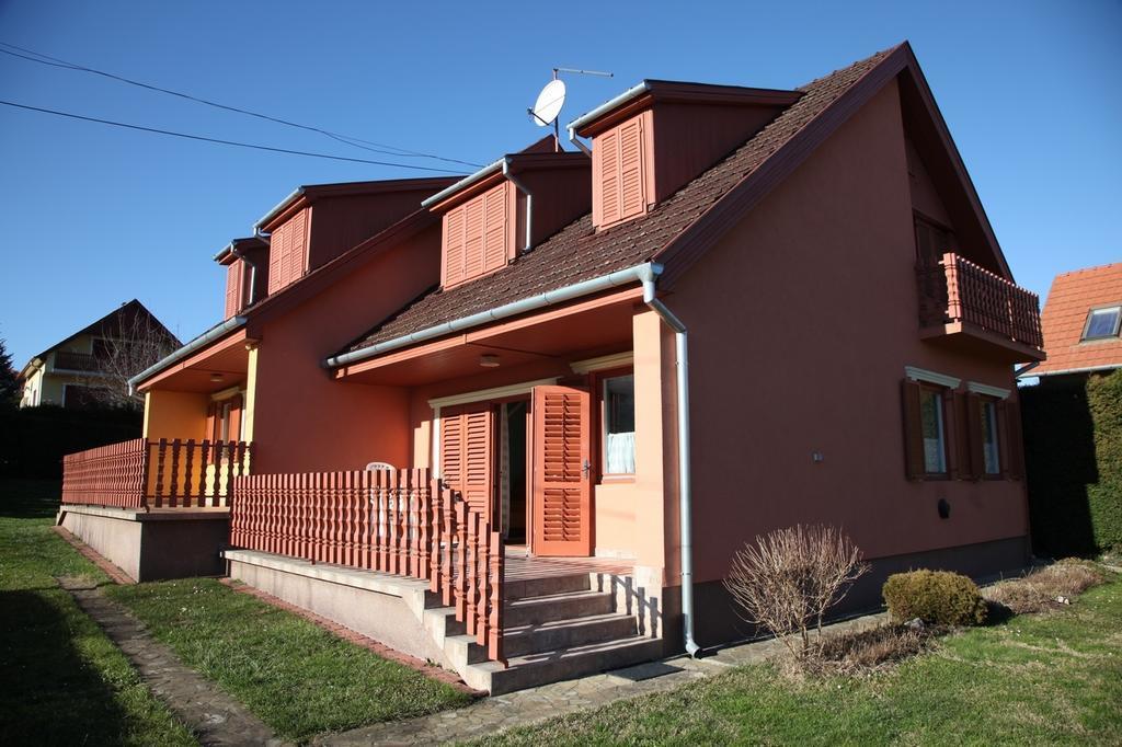 Edina Apartman ザラカロシュ 部屋 写真