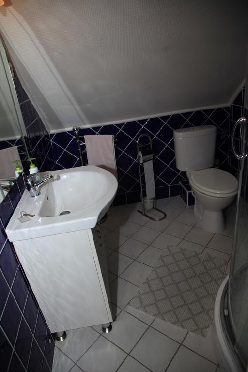 Edina Apartman ザラカロシュ 部屋 写真