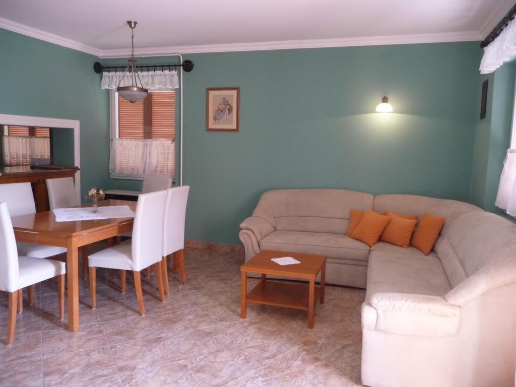 Edina Apartman ザラカロシュ 部屋 写真